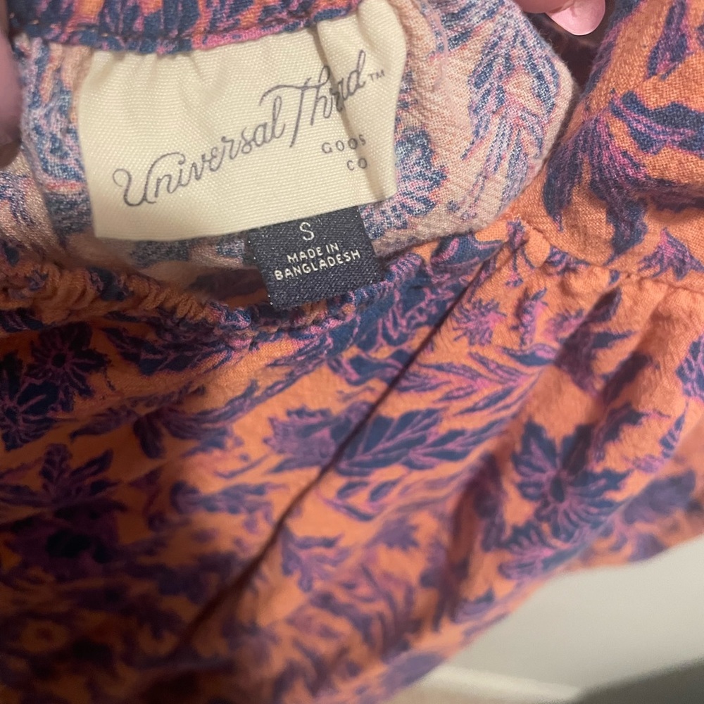 Universal thread size small button up dress - Picture 3 of 3